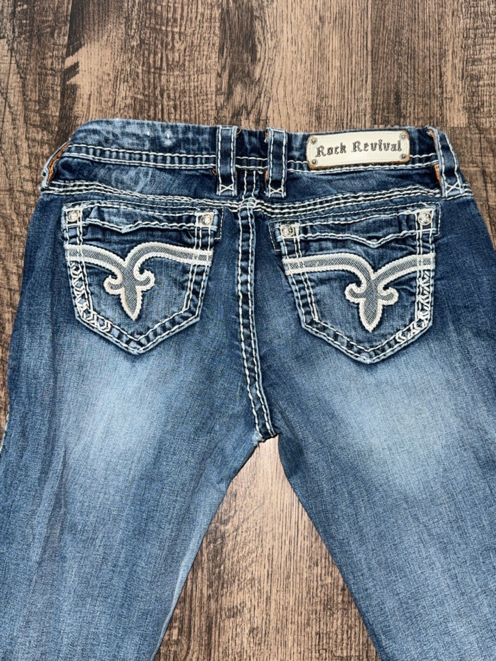 Rock Revival Women's Medium Blue Boot Cut Jeans with Embroidered Pockets - Picture 2 of 2